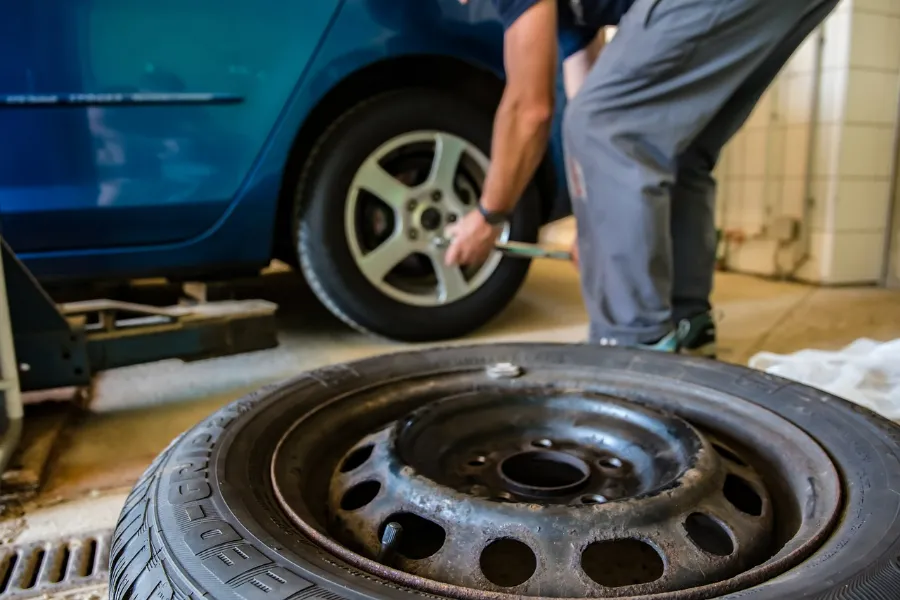 can you over-tighten lug nuts by hand